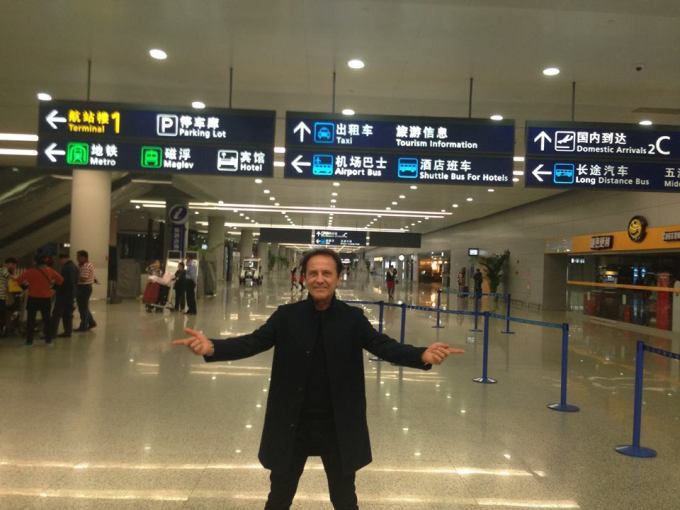 Saluto dall’aeroporto di Shanghai